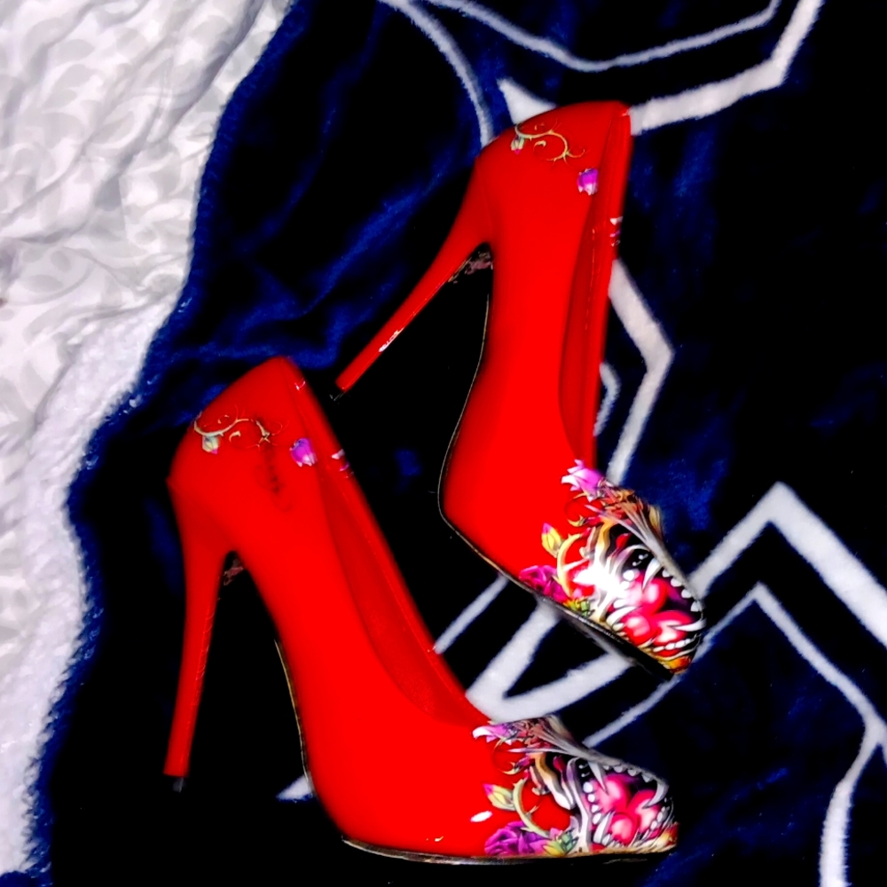 ED HARDY sz 7 red Patton stilettos, brand new never been worn.